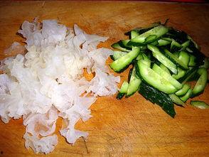 黄瓜一瓜两吃的做法视频,黄瓜美味新食法，视频教学轻松学