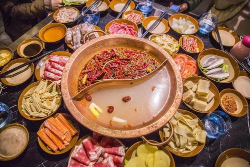 火锅局吃瓜视频,揭秘网红火锅店的幕后故事