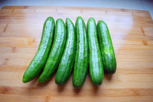 吃瓜怎么做的好吃呢视频,轻松学会吃瓜美味小技巧